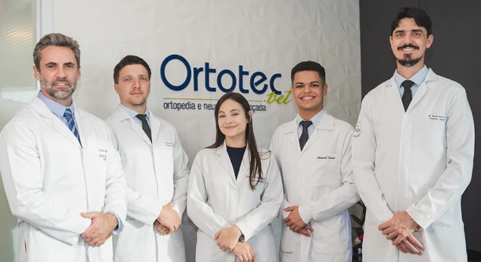 Equipe de médicos-veterinários da Ortotec